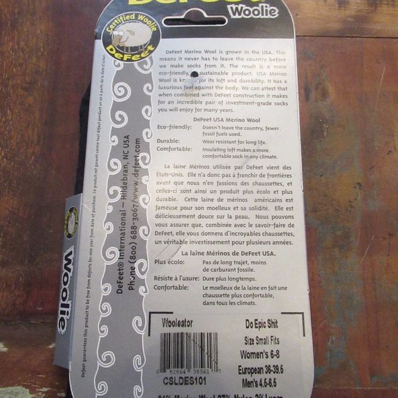 WOMEN KICK ASS - LITERALLY SOCKS - Picture 3 of 4